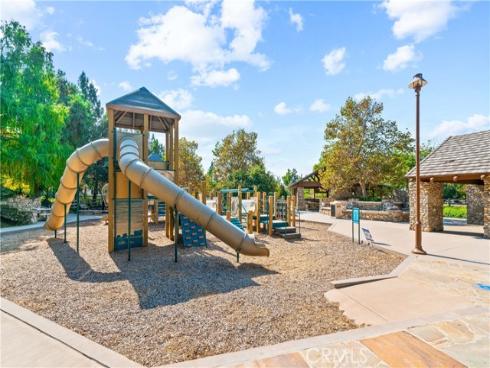 10533  Emerson Bend  , Tustin, CA