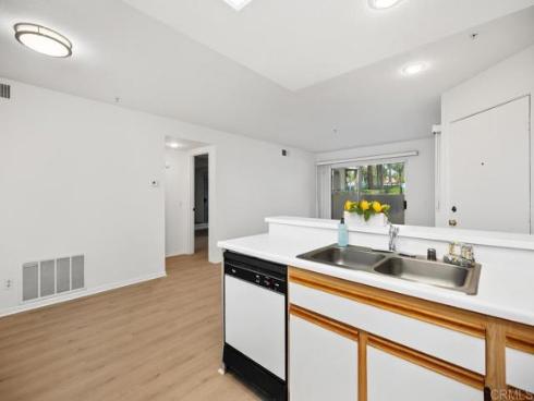 2800  Keller Dr.  306 , Tustin, CA