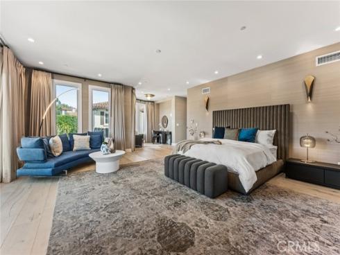 11765  Riehl  , Tustin, CA