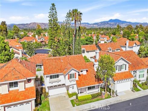 2051  Pueblo  , Tustin, CA