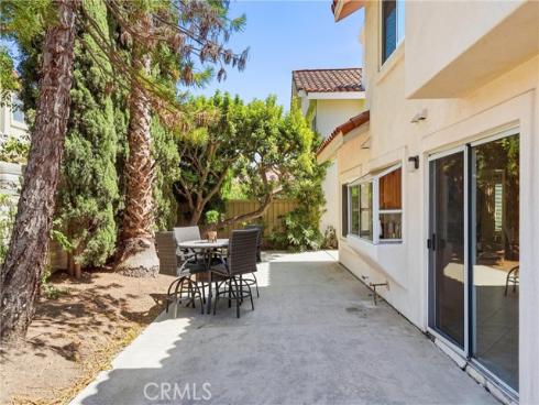 2051  Pueblo  , Tustin, CA