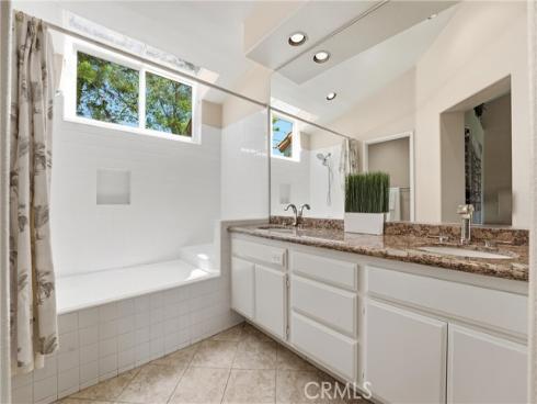 2051  Pueblo  , Tustin, CA