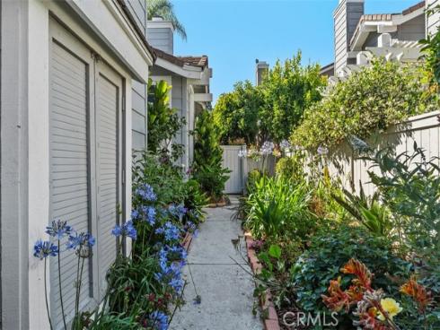 13595 Banyon , Tustin, CA