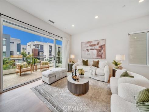 16158 Veterans Way , Tustin, CA