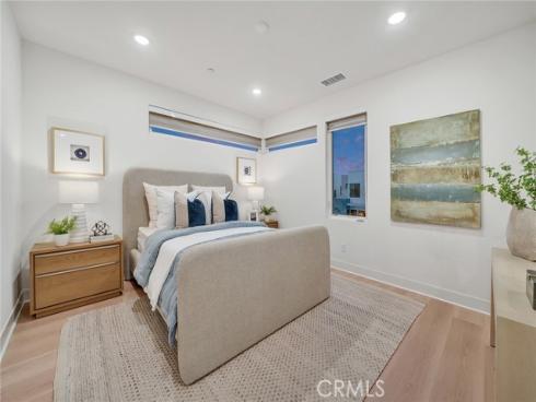 16158 Veterans Way , Tustin, CA