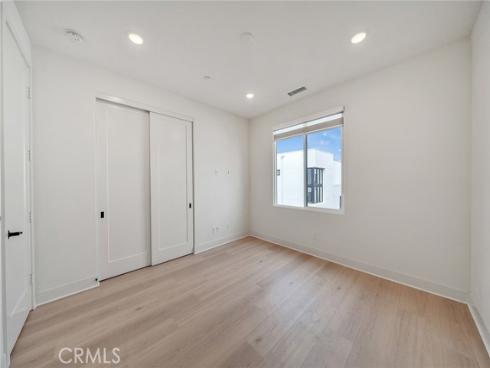 16158 Veterans Way , Tustin, CA