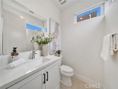 16158 Veterans Way , Tustin, CA