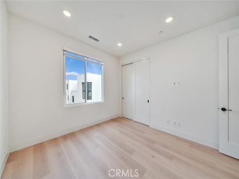 16158 Veterans Way , Tustin, CA