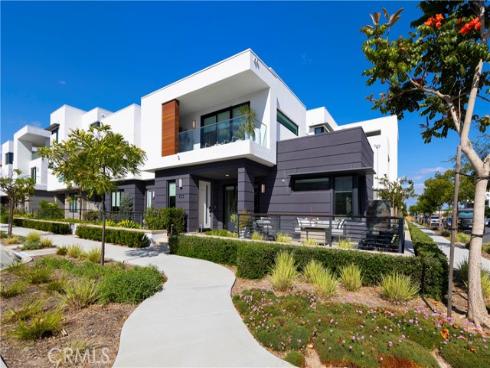 16398 Veterans Way, Tustin, CA