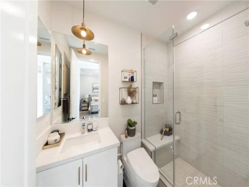 16398 Veterans Way, Tustin, CA