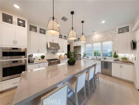 16398 Veterans Way, Tustin, CA