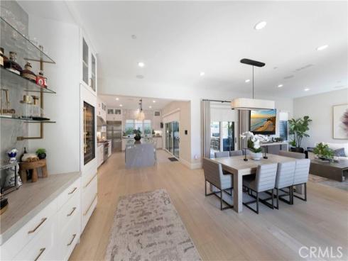 16398 Veterans Way, Tustin, CA