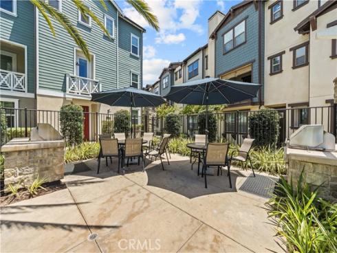 207 Essex Court, Tustin, CA