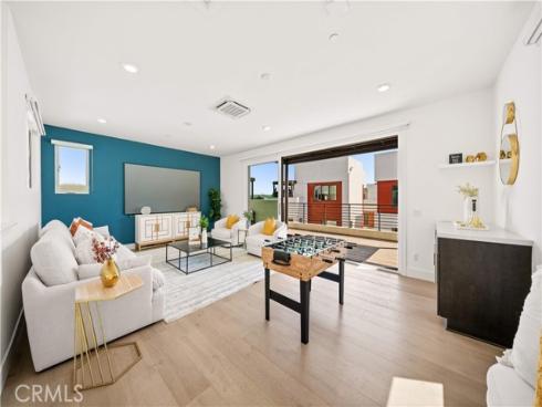 80 Ballast , Tustin, CA