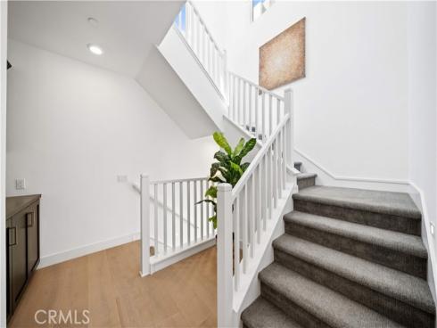 80 Ballast , Tustin, CA