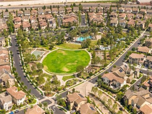 80 Ballast , Tustin, CA