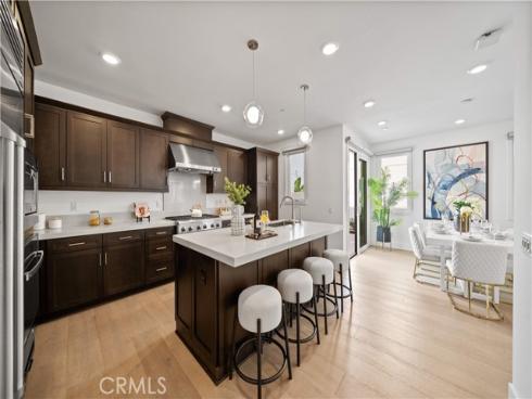 80 Ballast , Tustin, CA