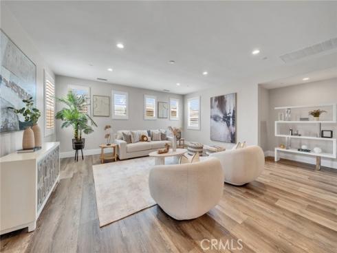 61  Windwalker  , Tustin, CA