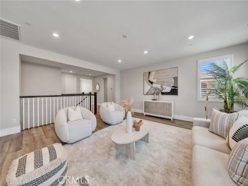 61  Windwalker  , Tustin, CA