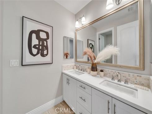 61  Windwalker  , Tustin, CA