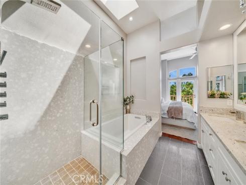 2466 Aquasanta , Tustin, CA