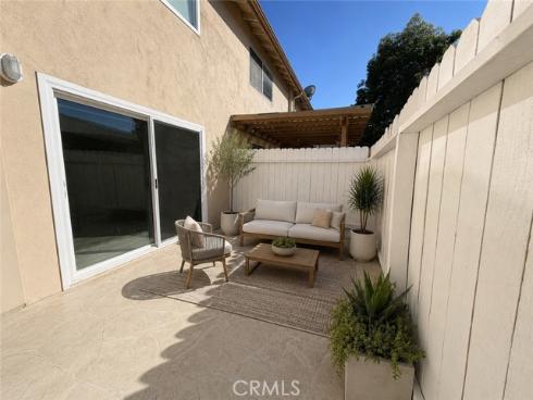 1881  Mitchell  57  Avenue, Tustin, CA