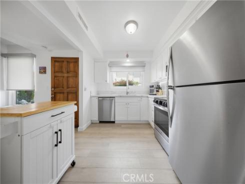 1881  Mitchell  57  Avenue, Tustin, CA