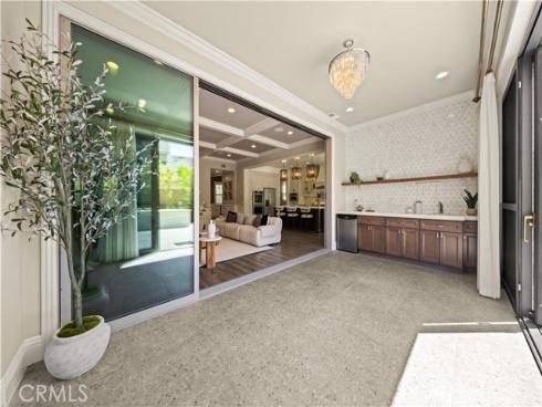 16  Windrow Rd  , Tustin, CA