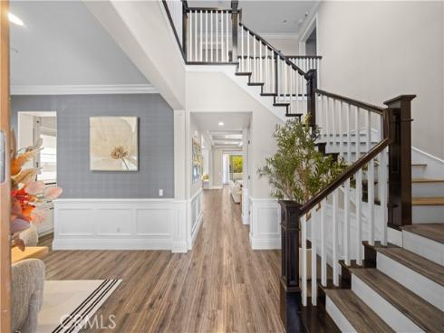 16  Windrow Rd  , Tustin, CA