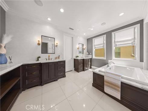 16  Windrow Rd  , Tustin, CA