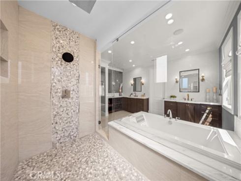 16  Windrow Rd  , Tustin, CA