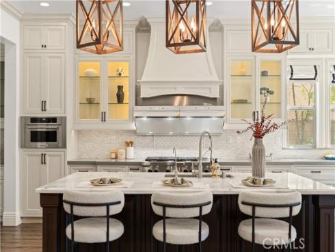 16  Windrow Rd  , Tustin, CA