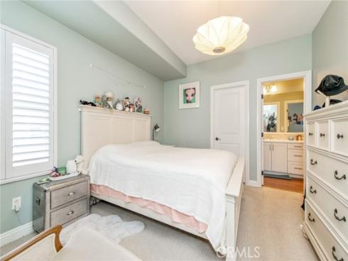 220 Barnes Road, Tustin, CA