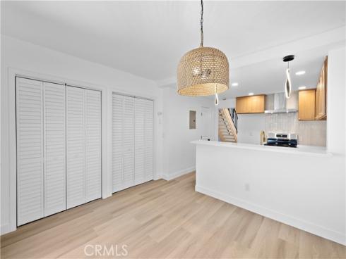 655 W 6th  A , Tustin, CA