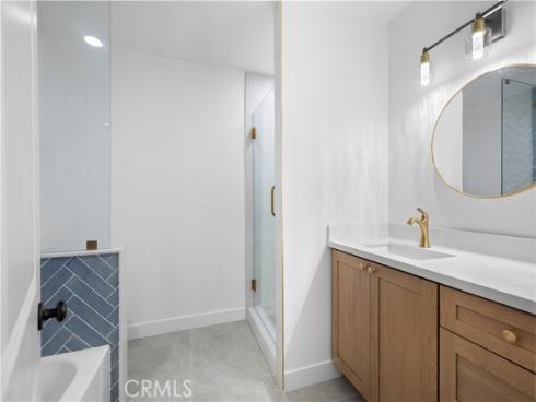 655 W 6th  A , Tustin, CA