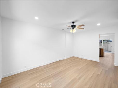 655 W 6th  A , Tustin, CA