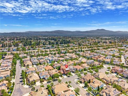 1407 Williamsburg St Street, Tustin, CA