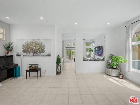 10884 Kimball Place, Tustin, CA