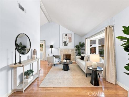 2142  Fallen Leaf  , Tustin, CA