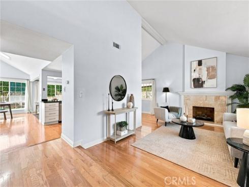 2142  Fallen Leaf  , Tustin, CA