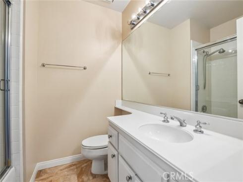 2521 Avenita Alpera , Tustin, CA