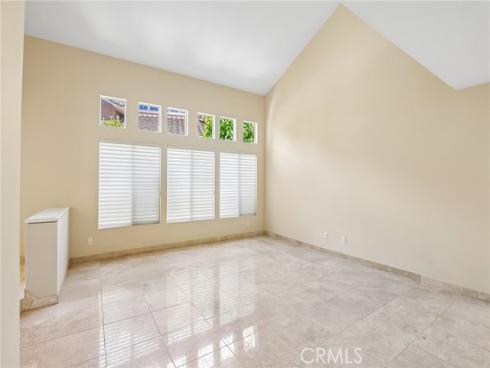 2521 Avenita Alpera , Tustin, CA
