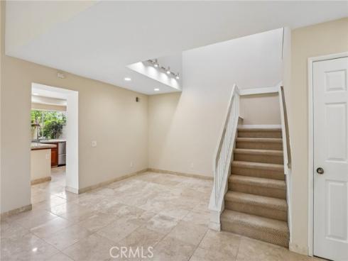 2521 Avenita Alpera , Tustin, CA