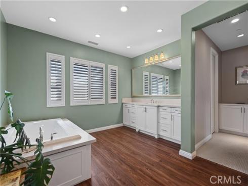 220  Barnes  , Tustin, CA