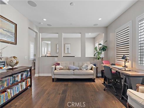 220  Barnes  , Tustin, CA