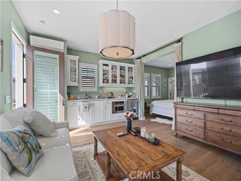 220  Barnes  , Tustin, CA