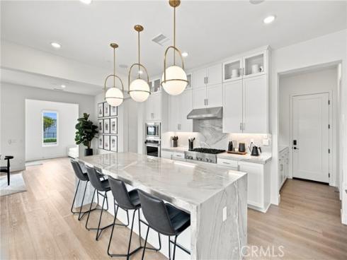 16311 Veterans Way, Tustin, CA