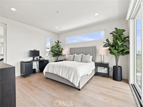 16311 Veterans Way, Tustin, CA