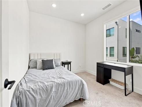 16311 Veterans Way, Tustin, CA