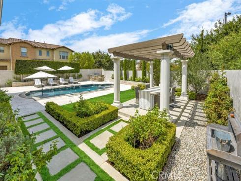 8 Stafford Place, Tustin, CA